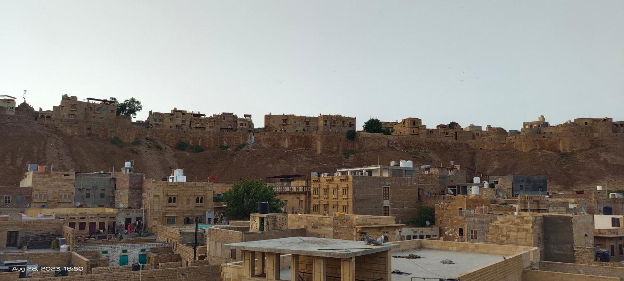 Hotel Sallu Safari Jaisalmer Eksteriør billede